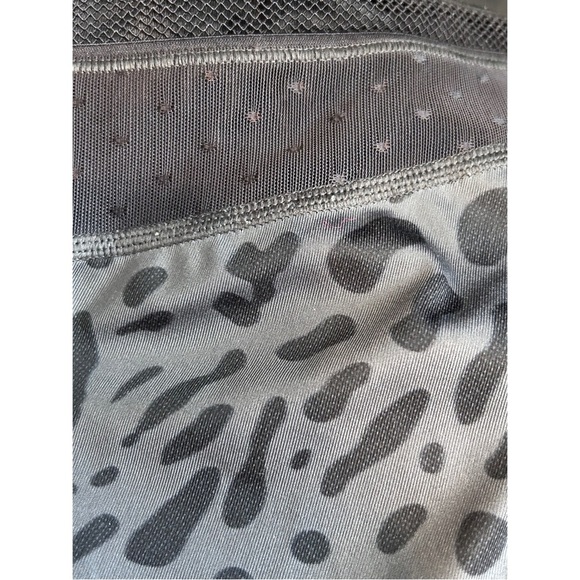 Luulemon Black Cropped Leggings with Lepard Print - Picture 7 of 10